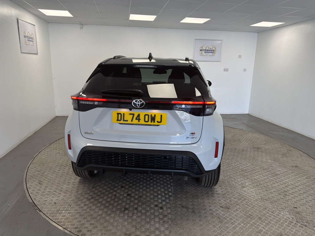 Toyota Yaris Cross 1.5 Hybrid 130 Gr Sport Cvt Grey #4