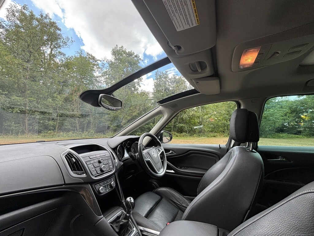 Vauxhall Zafira Tourer 1.4 I Turbo Elite White #6