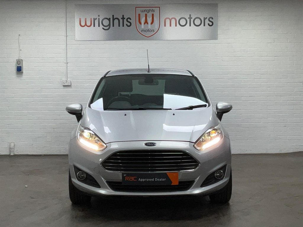 Ford Fiesta 1.5 Tdci Titanium Euro 6 FL65UVW #4