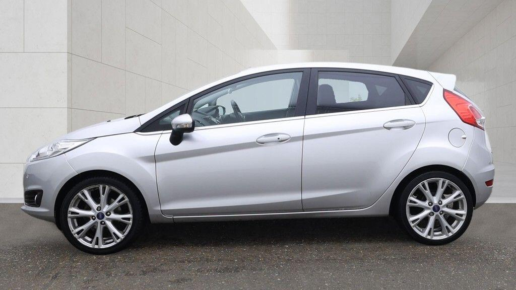 Ford Fiesta 1.0 Ecoboost Hybrid Mhev 125 Titanium #6