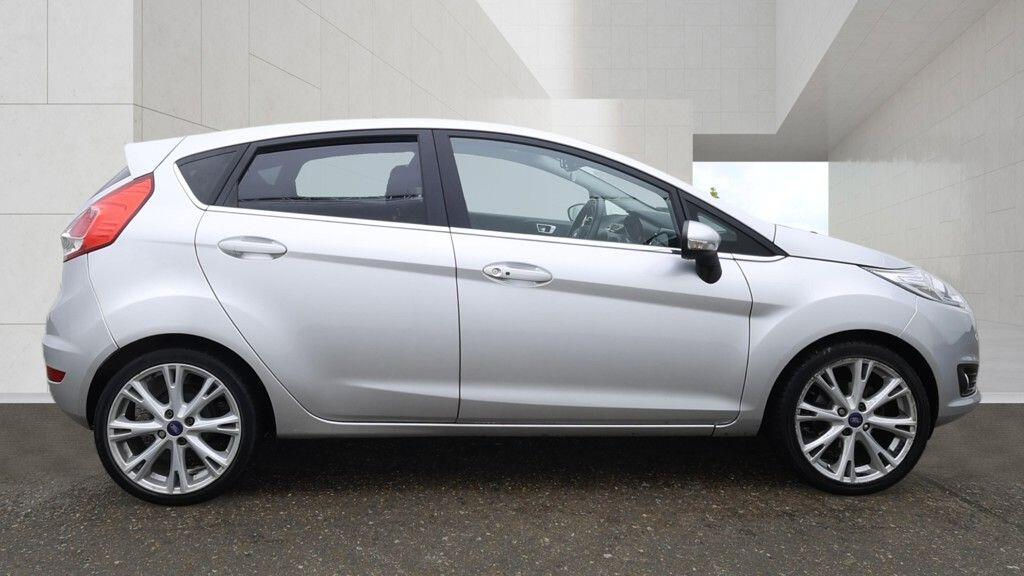 Ford Fiesta 1.0 Ecoboost Hybrid Mhev 125 Titanium #5