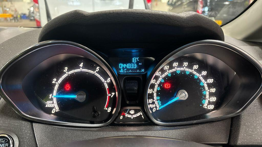 Ford Fiesta 1.0 Ecoboost Hybrid Mhev 125 Titanium #12