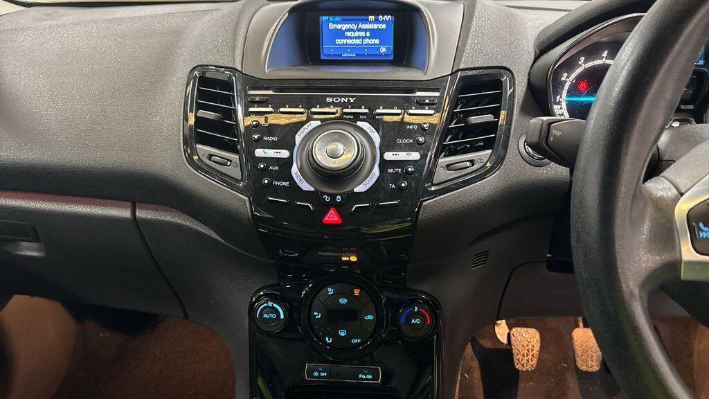 Ford Fiesta 1.0 Ecoboost Hybrid Mhev 125 Titanium #11