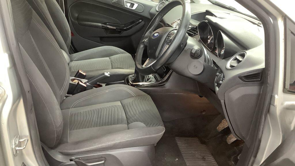 Ford Fiesta 1.0 Ecoboost Hybrid Mhev 125 St-line  #9