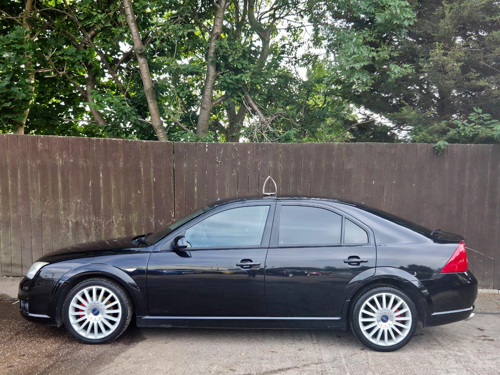 Ford Mondeo 3.0 St-220 Black #5