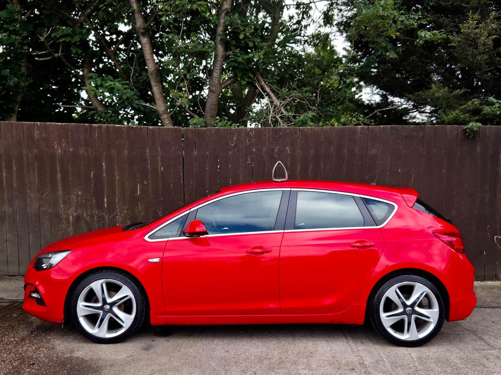 Vauxhall Astra 1.6I Limited Edition Euro 6 Red #5