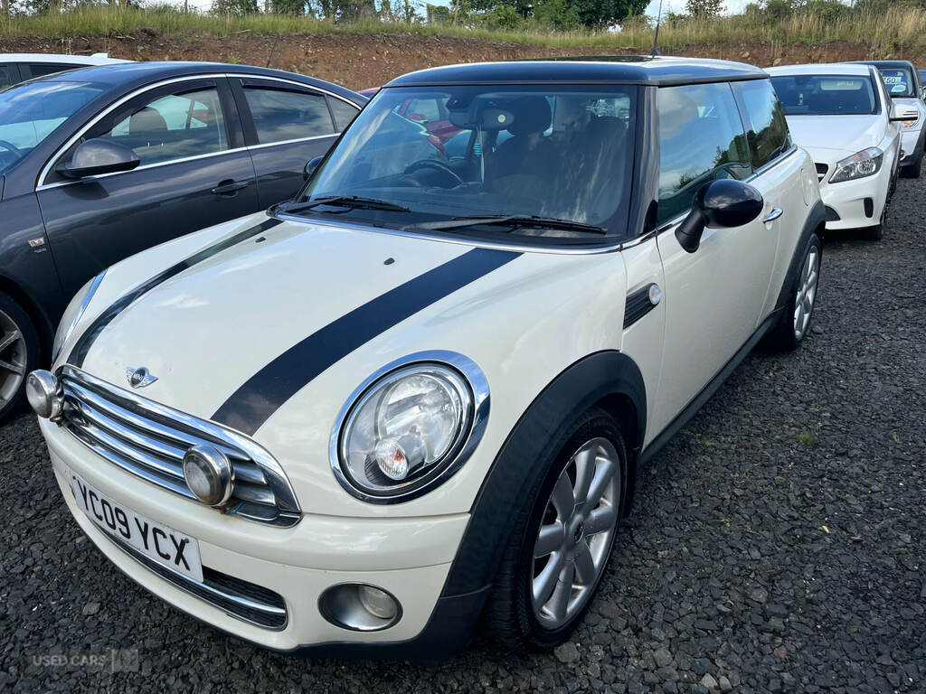 Mini Hatch 1.6 Cooper D White #2