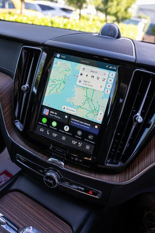 Volvo XC60 T6 Awd Plug-in Hybrid Black Edition Plus Black #14