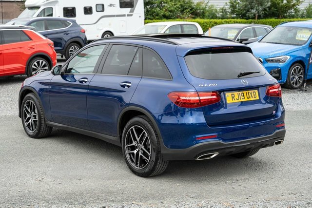 Mercedes-Benz GLC Class 2.0 Glc250 Amg Night Edition Premium Plus Suv Blue #5