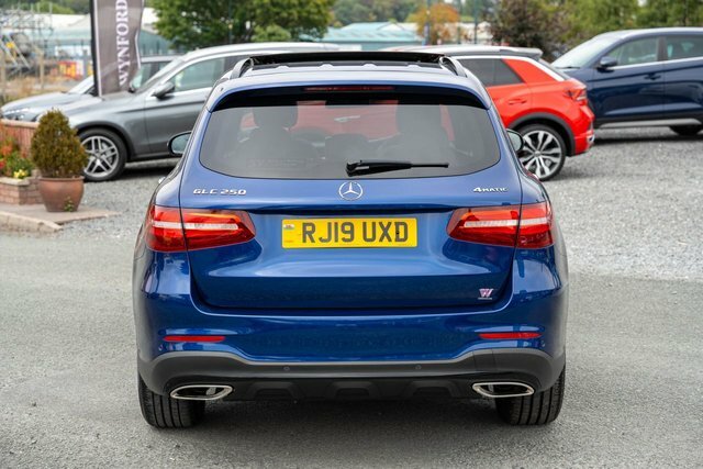 Mercedes-Benz GLC Class 2.0 Glc250 Amg Night Edition Premium Plus Suv Blue #3