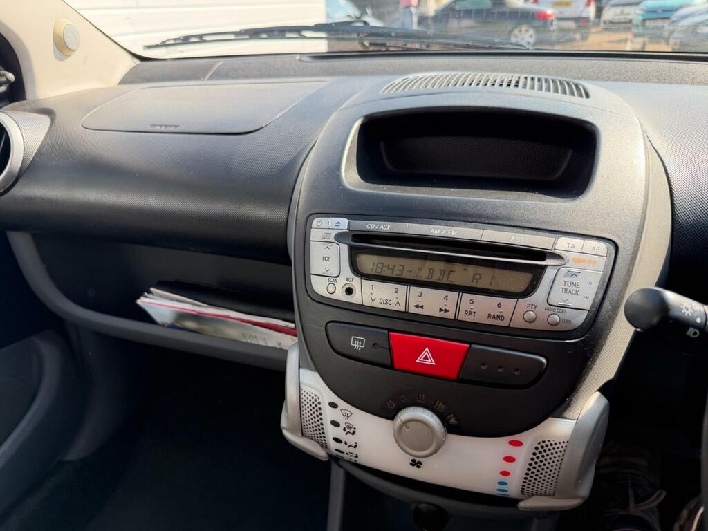Toyota Aygo 1L Blue Blue #18