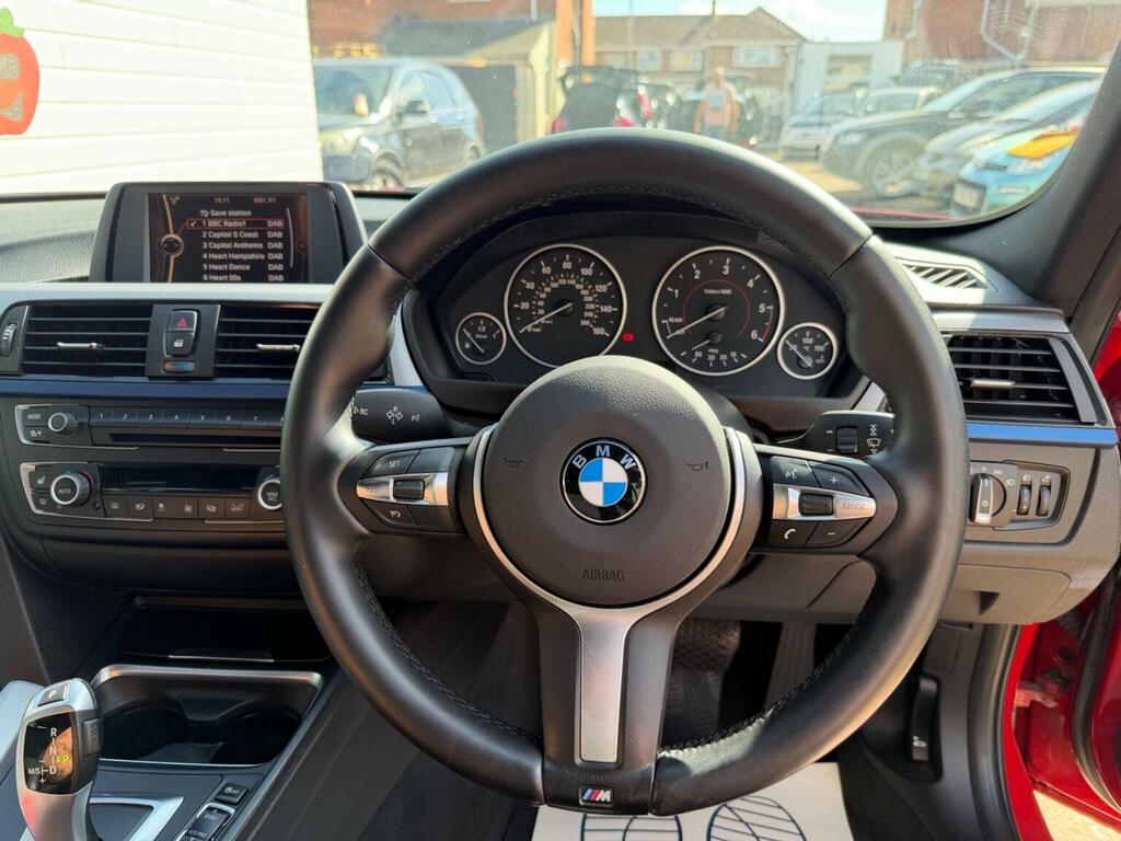 BMW 3 Series 2.0 320I M Sport Touring 181 Bhp White #31