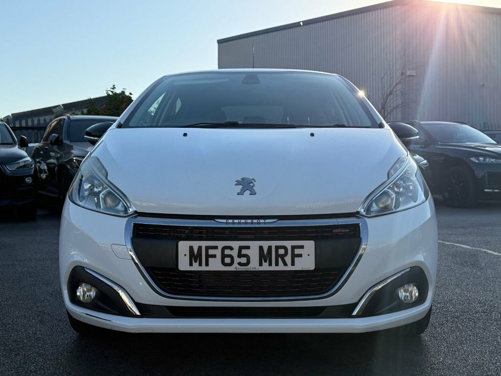 Peugeot 208 1.2L Gt Line White #5