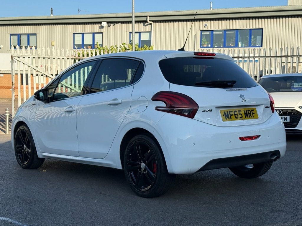 Peugeot 208 1.2L Gt Line White #3