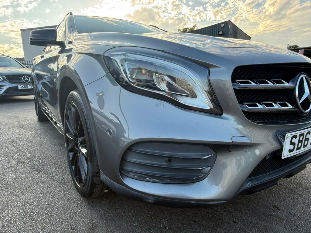 Mercedes-Benz GLA Class 1.6 Gla180 Urban Edition Suv Eur Red #21