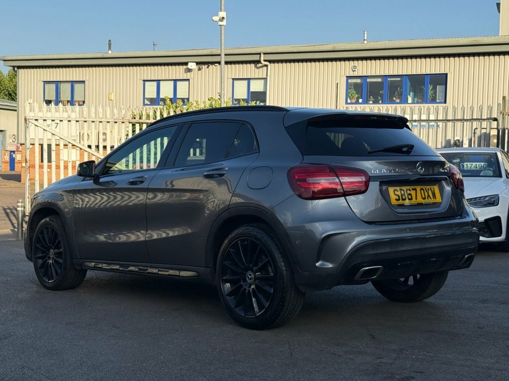 Mercedes-Benz GLA Class 1.6 Gla180 Urban Edition Suv Eur Red #3