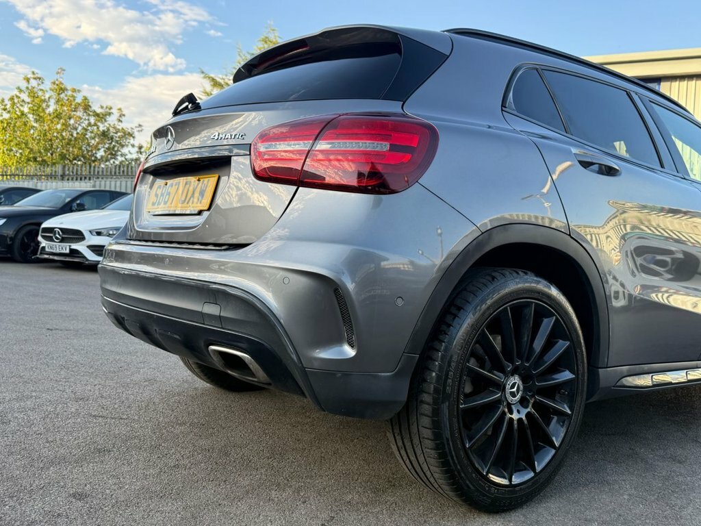 Mercedes-Benz GLA Class 1.6 Gla180 Urban Edition Suv Eur Red #28