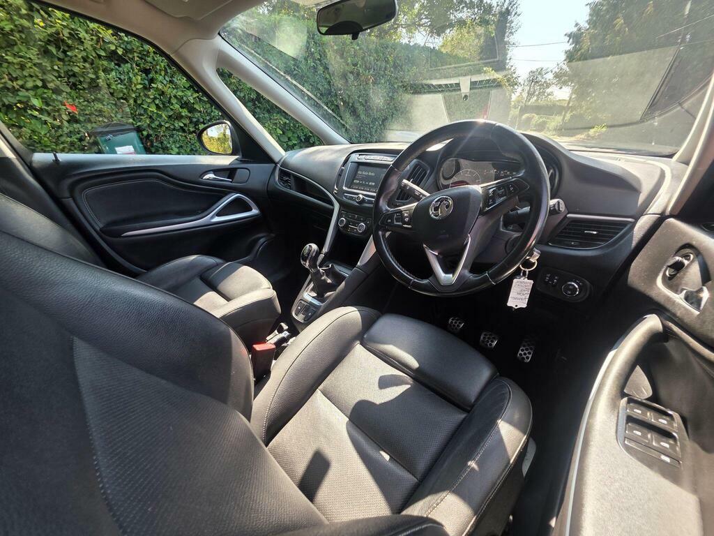 Vauxhall Zafira Tourer Zafira Tourer Sri T Black #21