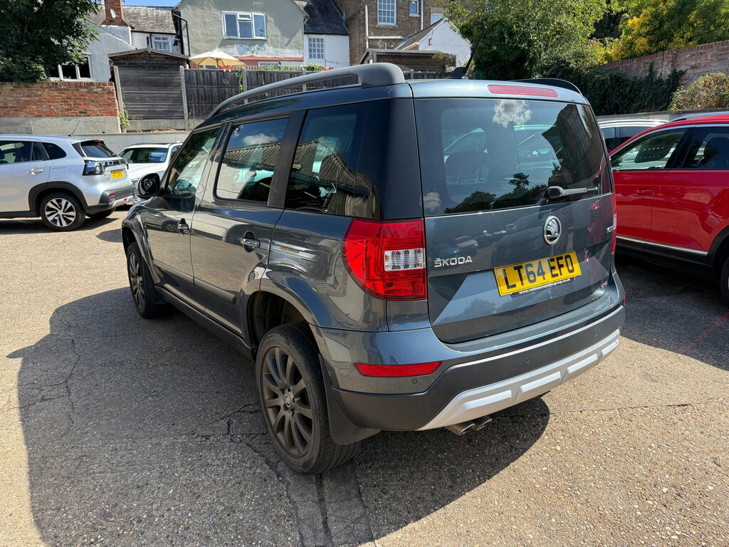 Skoda Yeti 2.0 Tdi Elegance Outdoor Dsg 4Wd Euro 5 Grey #2