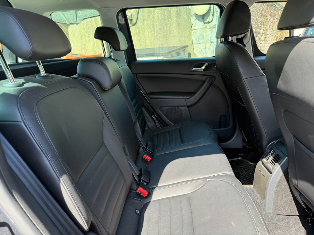 Skoda Yeti Black Edition Tdi Cr White #10