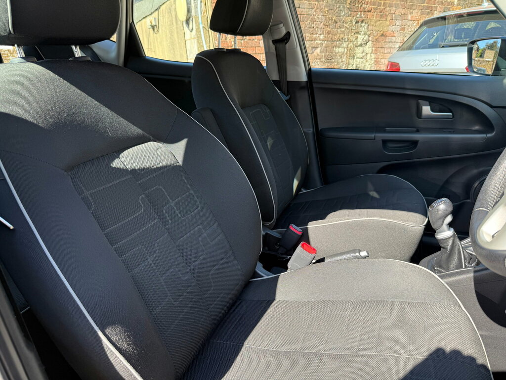 Kia Venga 1.4 Ecodynamics 2 Mpv Euro 5 S Blue #13