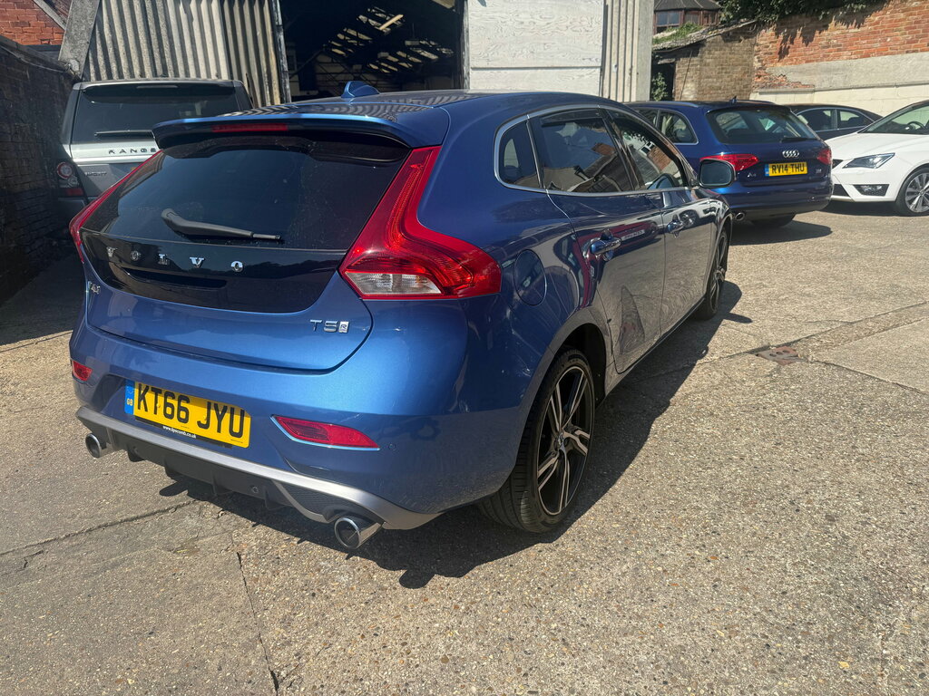 Volvo V40 2.0 T5 R-design Pro Hatchback Euro Blue #4