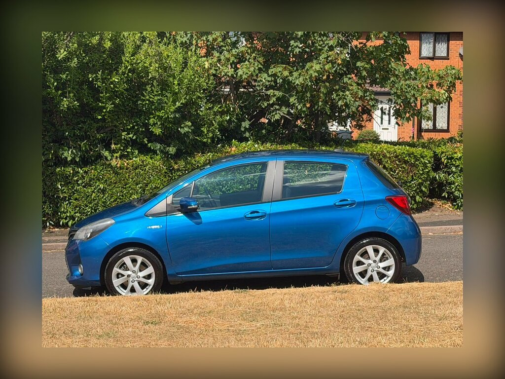 Toyota Yaris 1.5 Vvt-h Excel E-cvt Euro 6 15In Alloy Blue #3