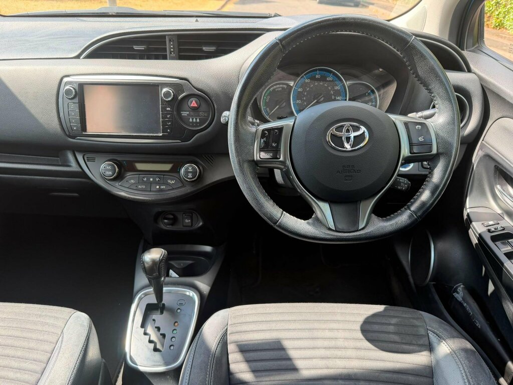 Toyota Yaris 1.5 Vvt-h Excel E Cvt Silver #12