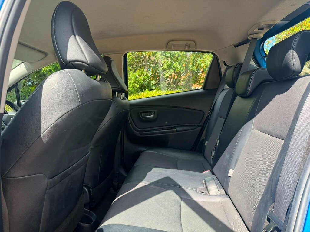 Toyota Yaris 1.5 Vvt-h Excel E Cvt Silver #26