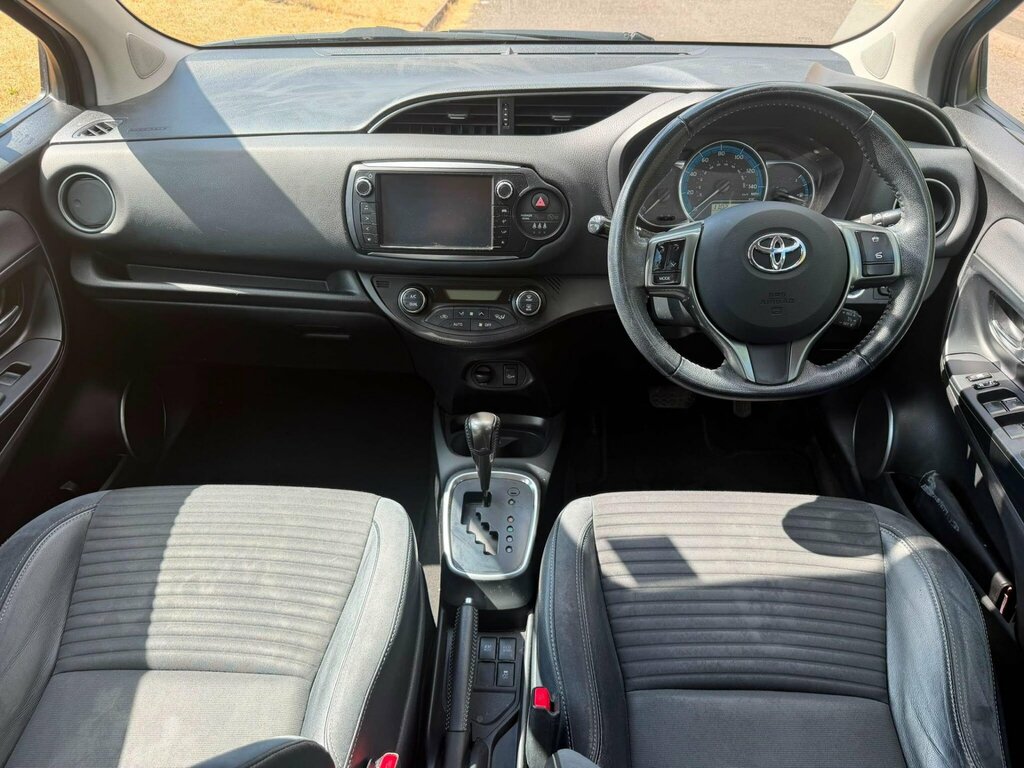 Toyota Yaris 1.5 Vvt-h Excel E Cvt Silver #10
