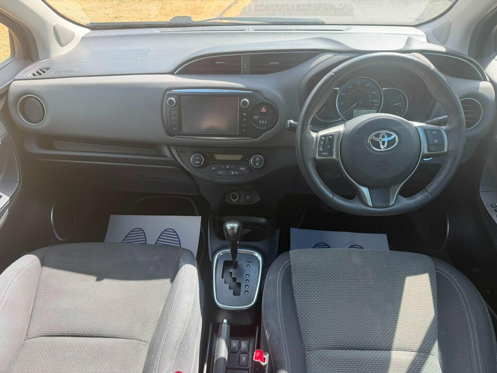 Toyota Yaris Black #10