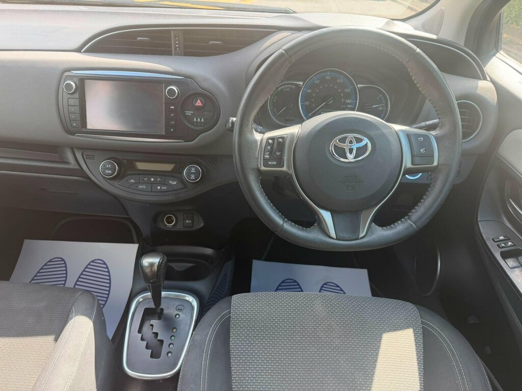 Toyota Yaris Black #12
