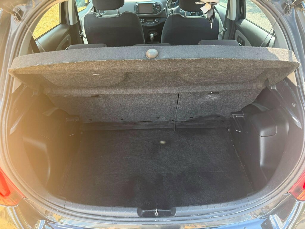 Toyota Yaris Black #9