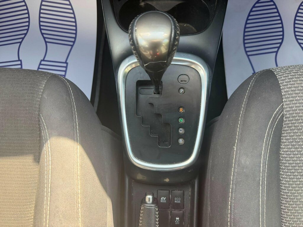 Toyota Yaris Black #11
