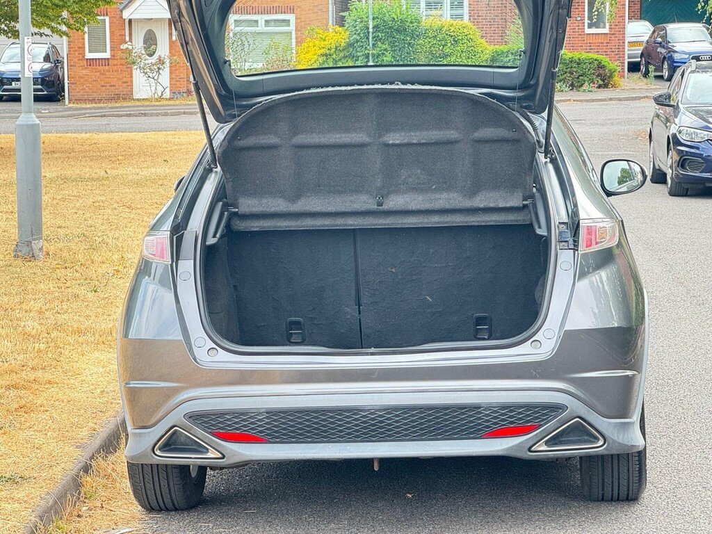 Honda Civic Hatchback 2010 Honda Civic 2.2 I-ctdi Ex Gt Silver #8