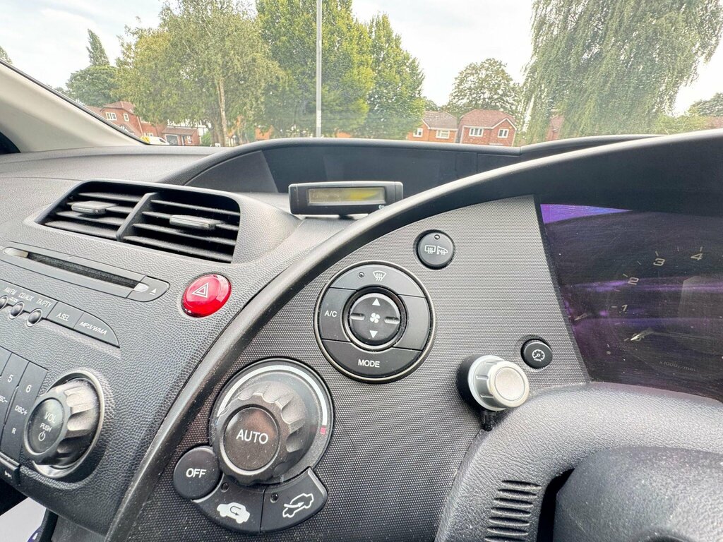 Honda Civic Hatchback 2010 Honda Civic 2.2 I-ctdi Ex Gt Silver #12