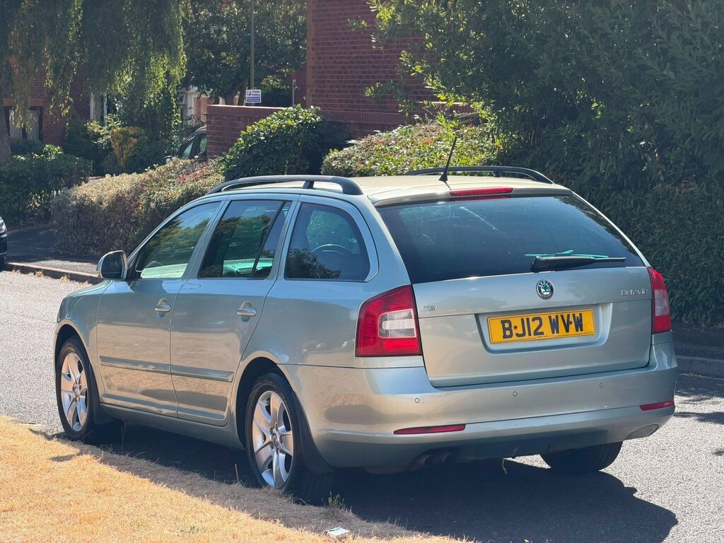 Skoda Octavia 1.4 Tsi Elegance Euro 5 Green #6