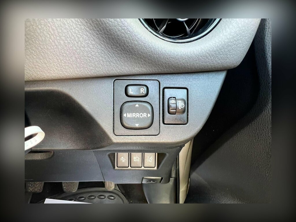 Toyota Yaris 1.5 Vvt-i Excel Euro 6 Silver #29