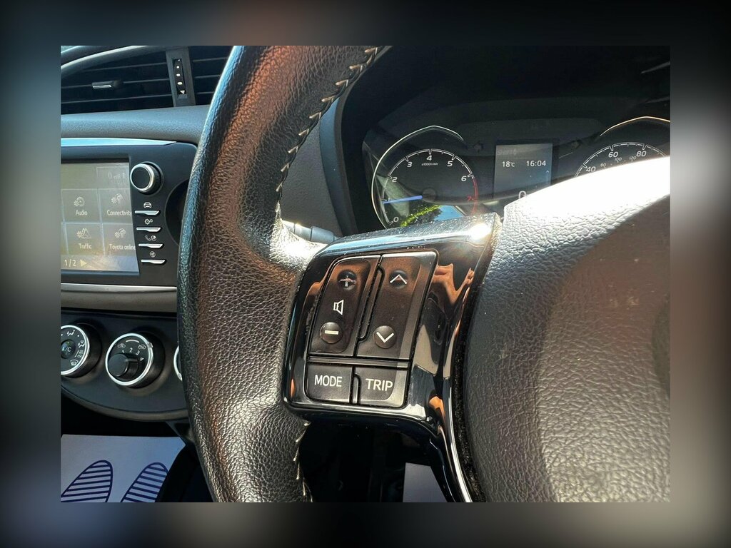 Toyota Yaris 1.5 Vvt-i Excel Euro 6 Silver #14