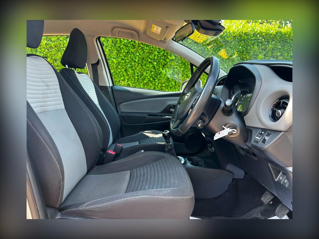 Toyota Yaris 1.5 Vvt-i Excel Euro 6 Silver #22