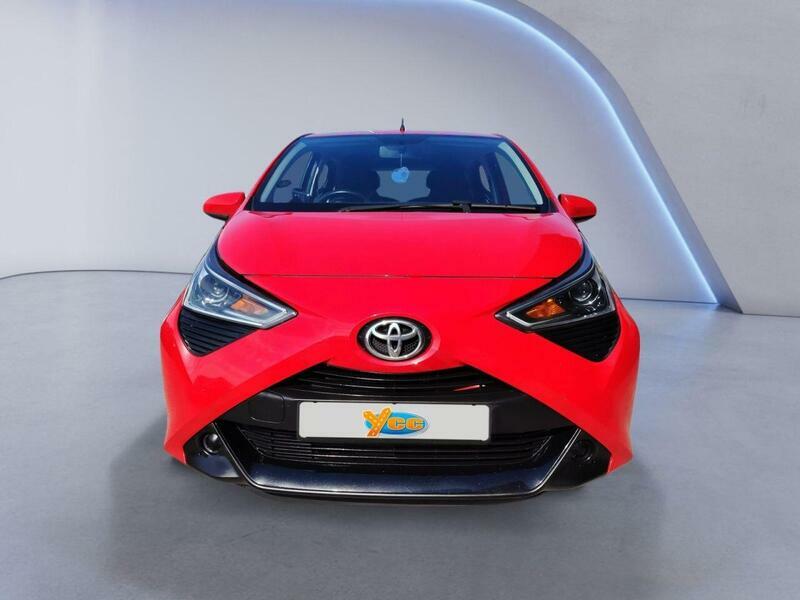 Toyota Aygo 1.0 Vvt-i X-play Hatchback Euro Red #2