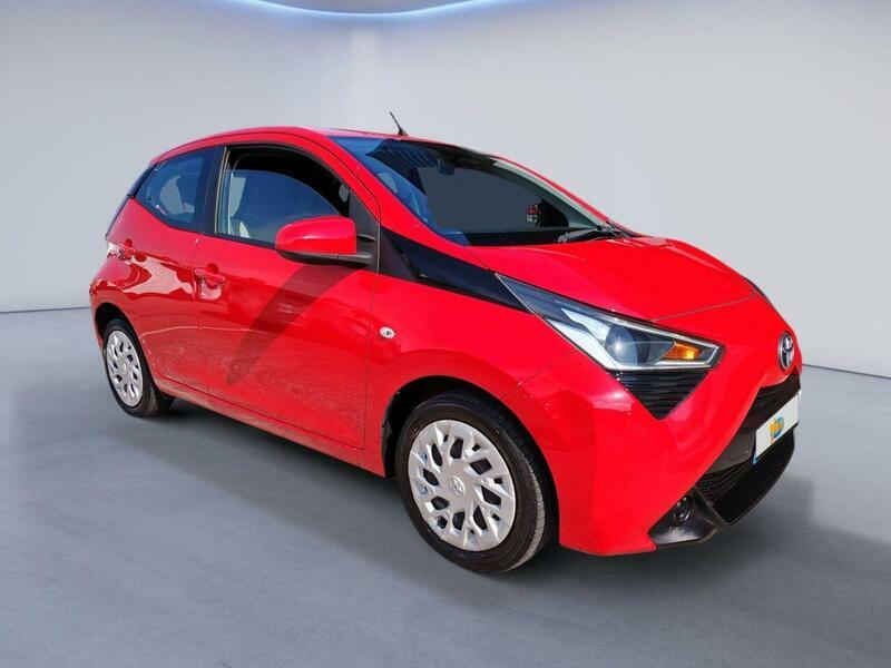 Toyota Aygo 1.0 Vvt-i X-play Hatchback Euro Red