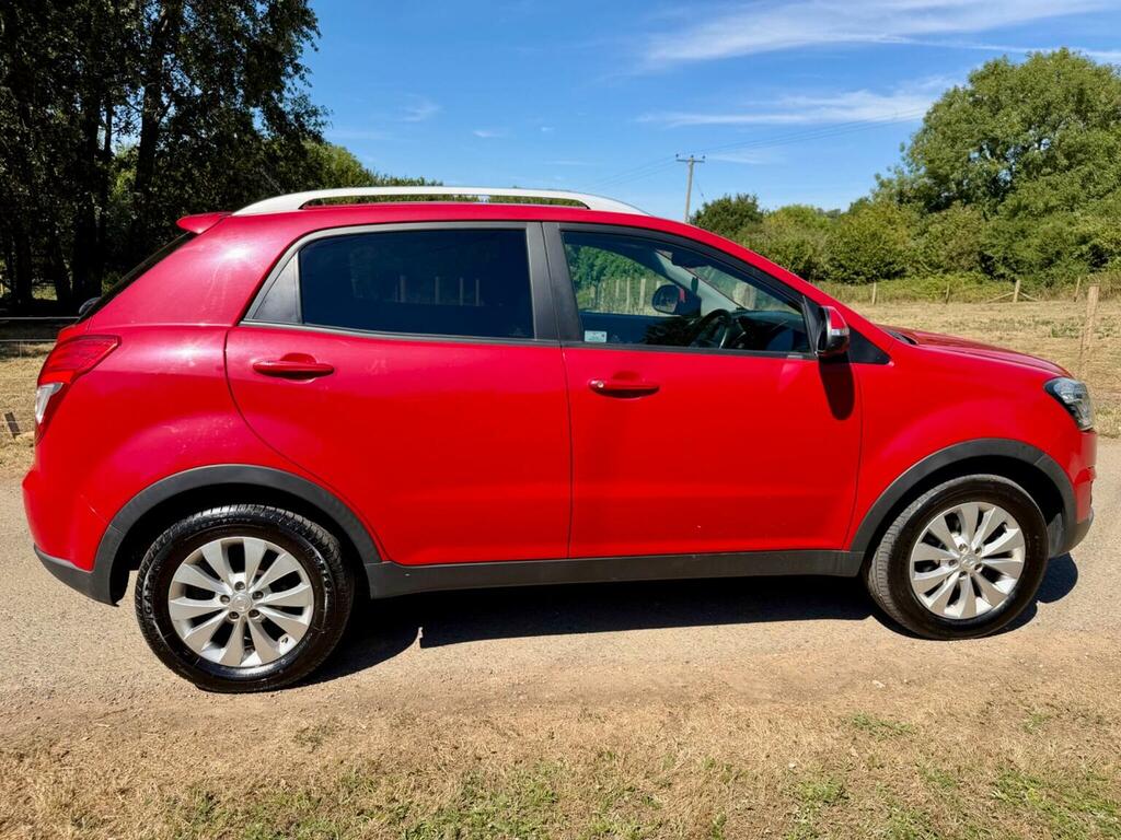 SsangYong Korando 2.2D Ex Euro 6 2016 Red #6