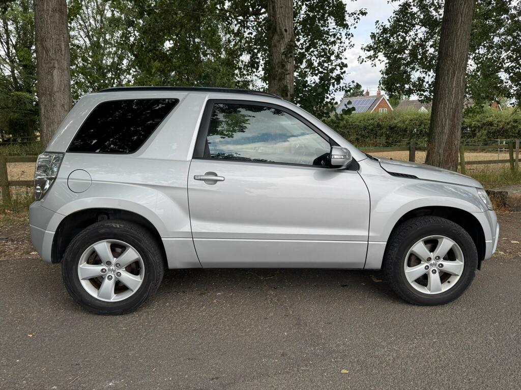 Suzuki Grand Vitara Suv 2.4 Vvt Sz5 4Wd Euro 5 201010 Black #11