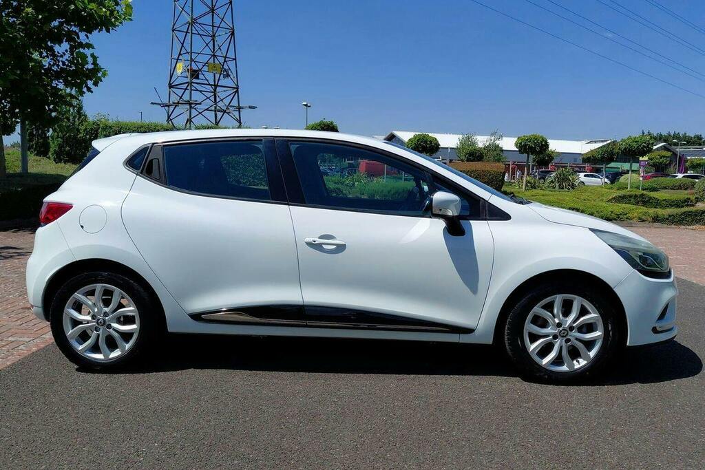 Renault Clio 1.2 16V Dynamique Nav Hatchback White #2