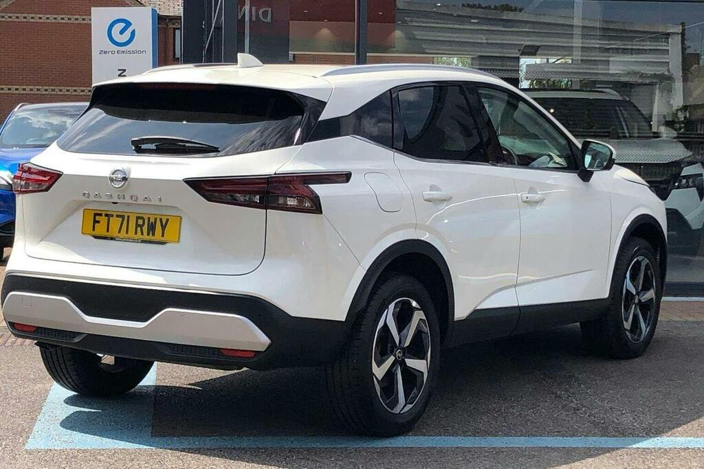 Nissan Qashqai 1.3 Dig T Mhev N Connecta Suv Hybrid Xt FT71RWY White #3