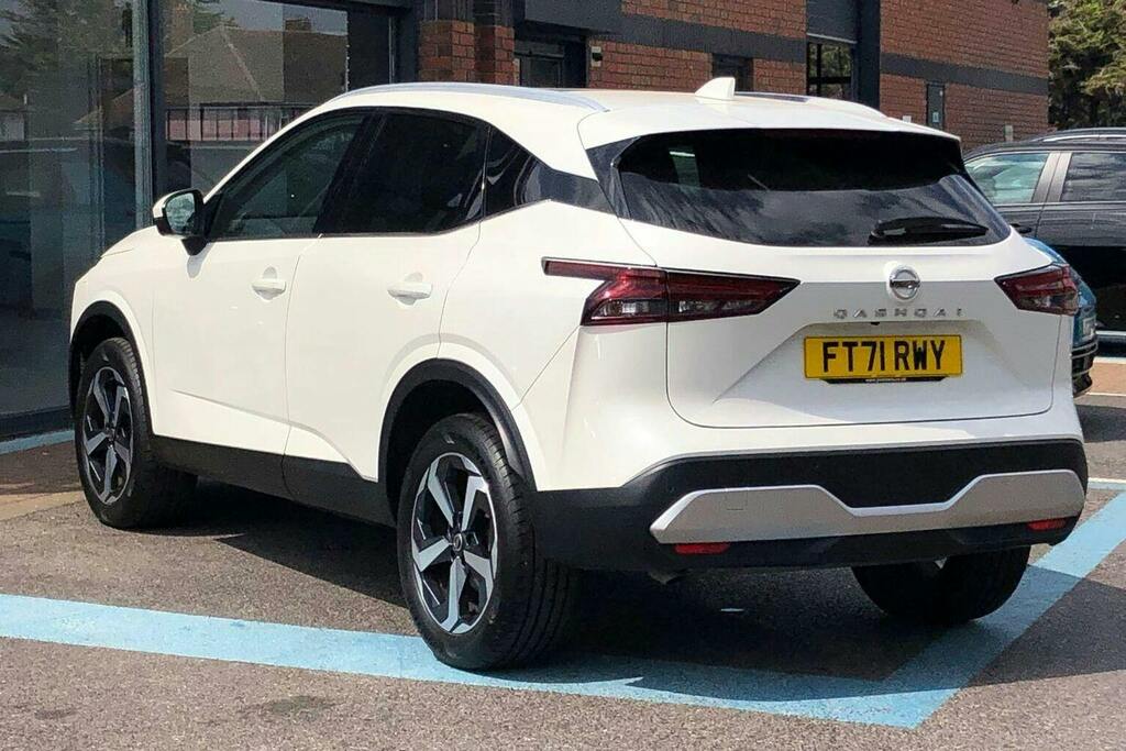 Nissan Qashqai 1.3 Dig T Mhev N Connecta Suv Hybrid Xt FT71RWY White #5