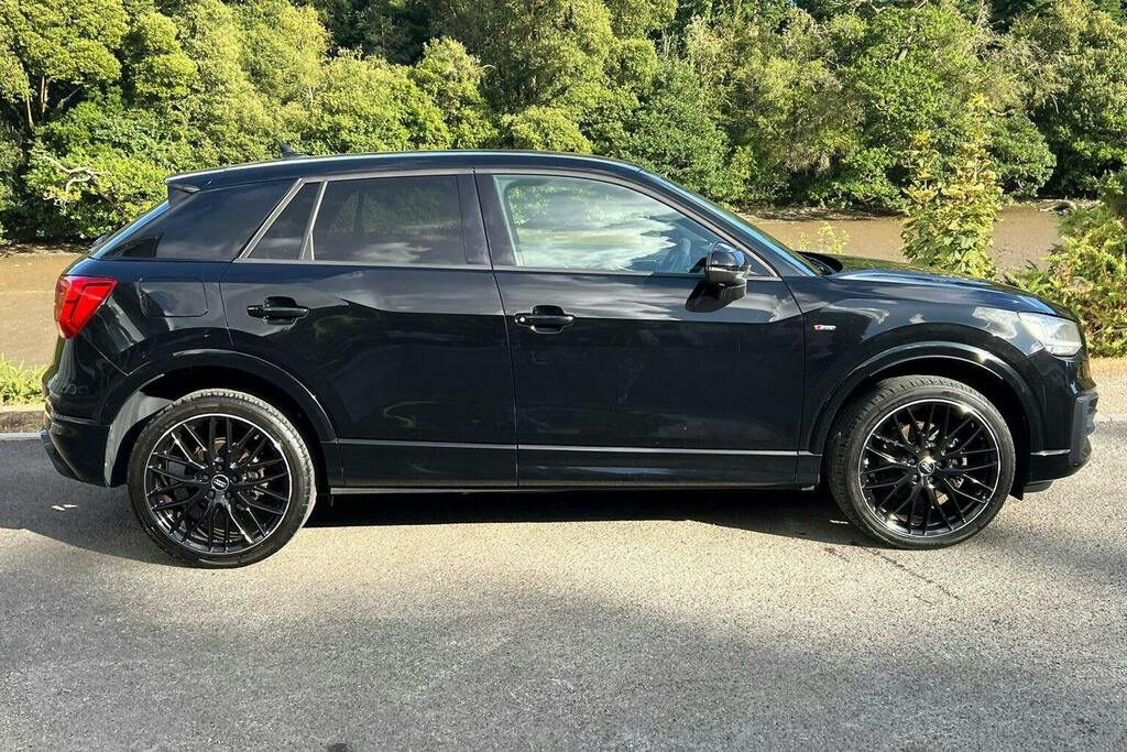 Audi Q2 2.0 Tdi 35 Black Edition Suv S Tronic Q Black #2