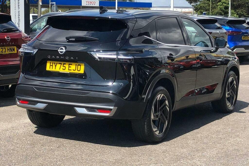 Nissan Qashqai 1.3 Dig T Mhev N Connecta Suv Hybrid Xt HY75EJO Black #3