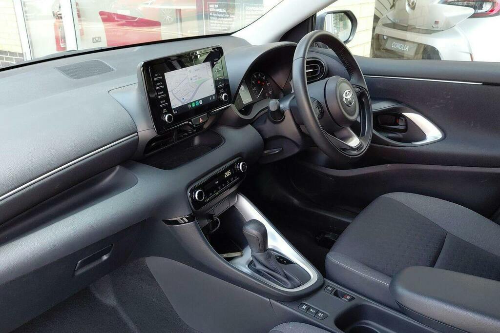 Toyota Yaris 1.5 Vvt H Icon Hatchback Hybrid E Cvt LY23OHB Silver #5